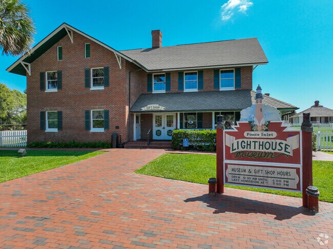 Ponce Inlet's Lighthouse Park has a gift shop and museum open to residents and visitors.