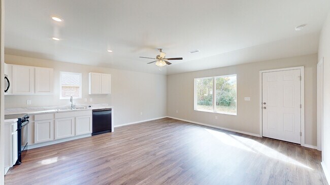 0 Acuff unit 36042412, Conway, AR 72034 - photo 5