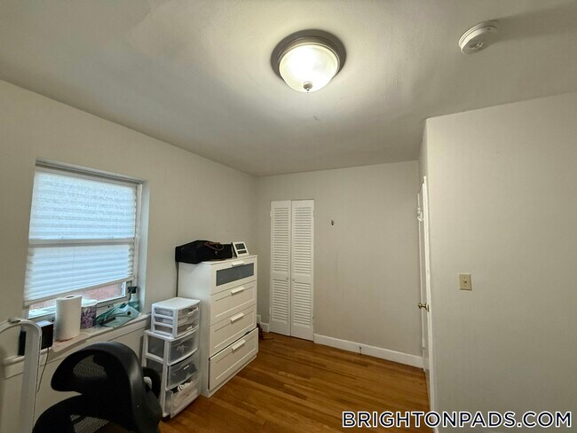 69 Chiswick Rd unit 9, Brighton, MA 02135 - photo 5