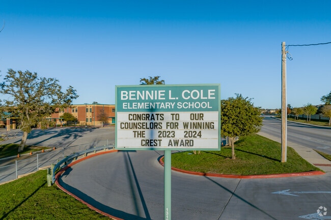 Cole Elementary is a desirable choice for families in the Northside Independent School District.