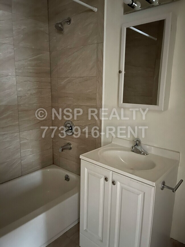 8504 Waukegan Rd unit 6, Morton Grove, IL 60053 - photo 5