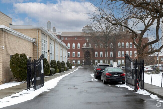 Bronx Arts and Science Charter School educating students through art and math.