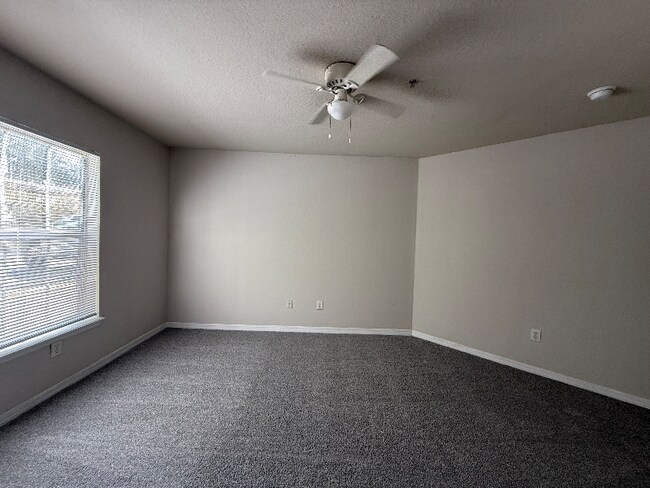 4021 Woodstorks Walk Way unit 106, Lutz, FL 33558 - photo 5