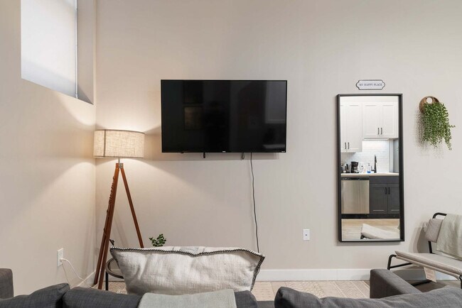 205 W 4th St unit ID1301409P, Cincinnati, OH 45202 - photo 6