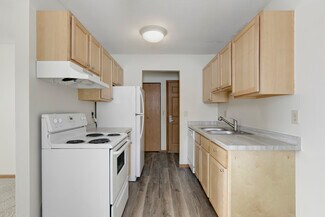 3898 S Valley View Dr S, Eagan, MN 55122