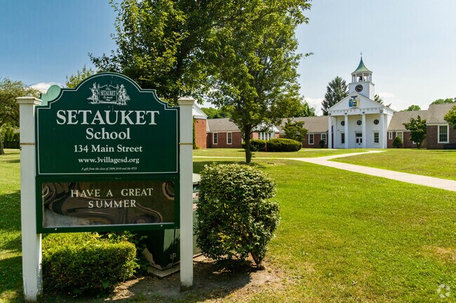 Welcome to Setauket Elementary School in Old Field.