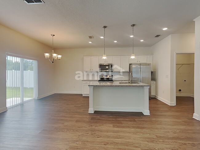 7916 Stumble Journey Ln, Tampa, FL 33619 - photo 3