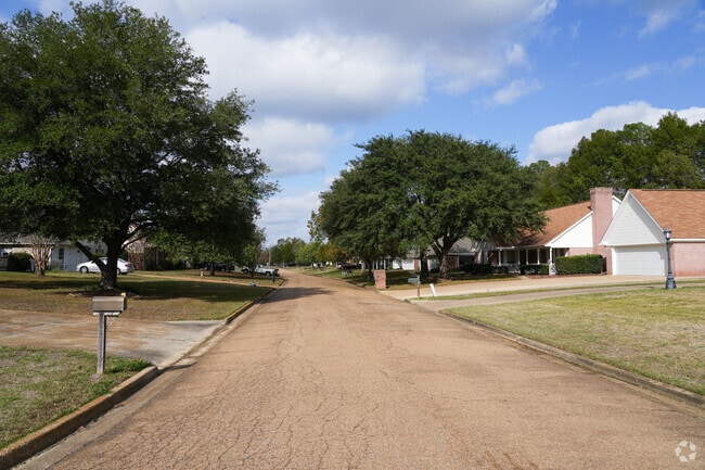 Raised curbs in Pearl neighborhoods enable ample street parking opportunities.