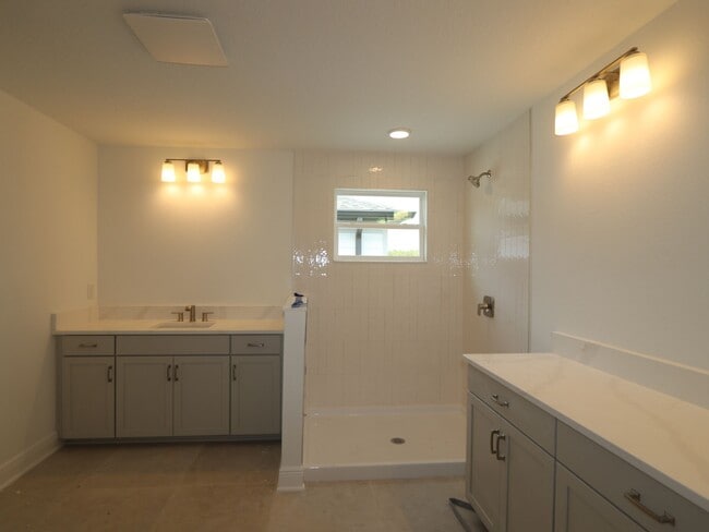 31297 Pendleton Landing Cir, Wesley Chapel, FL 33545 - photo 4