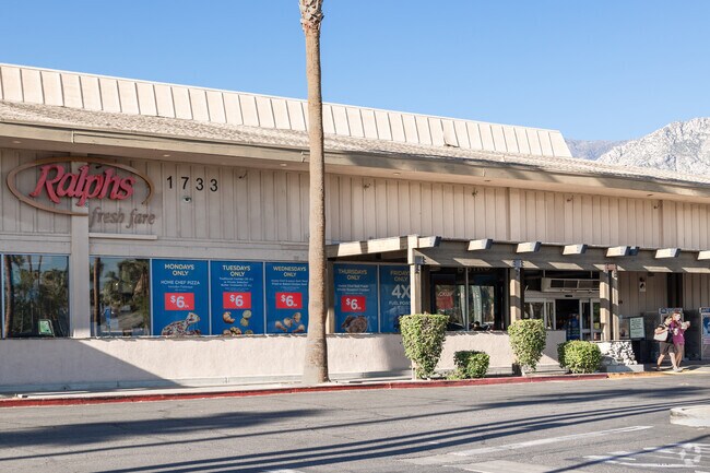 Shopping plazas and retailers are not far from Andreas Hills.