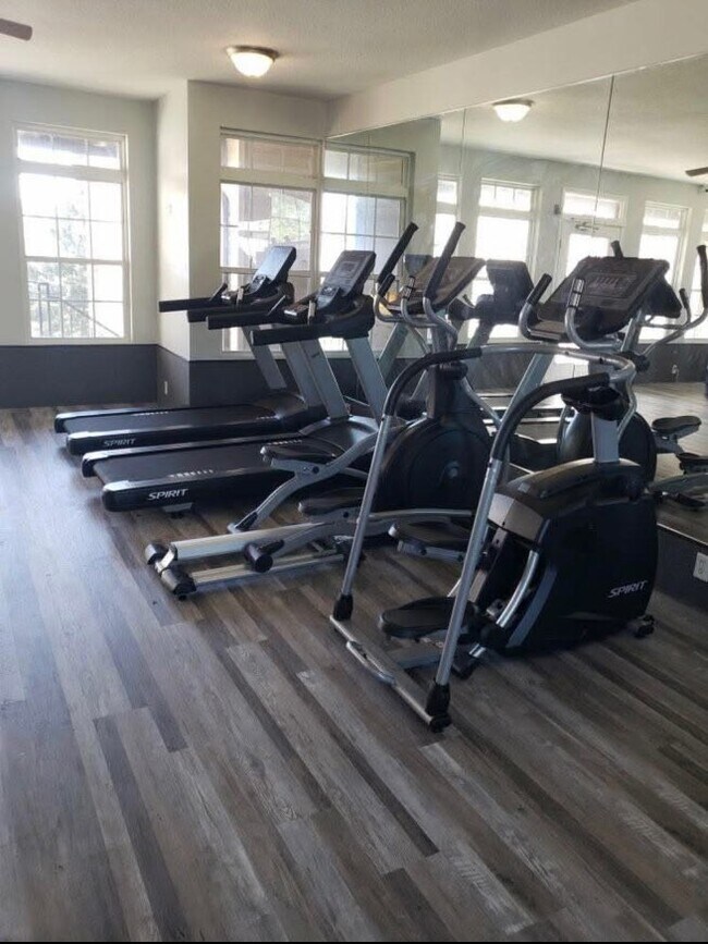 University Village Student Housing, Terre Haute, IN 47807 - photo 3