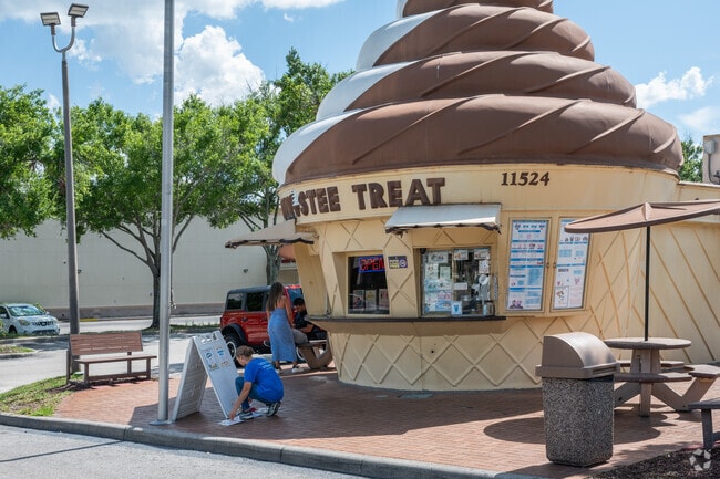 Residents of Peppermill cool off with delicious ice cream from Twistee Treat.