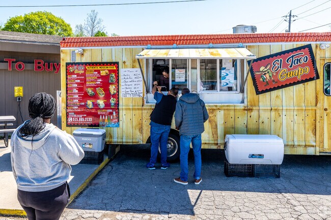 El Taco Guapo is a favorite local food truck that parks along Douglas Ave.