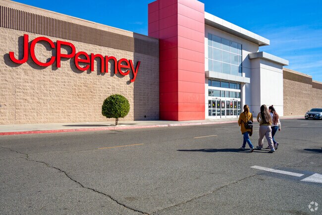 Find everything from home goods to clothing at JCPenney in Sunset Ridge.