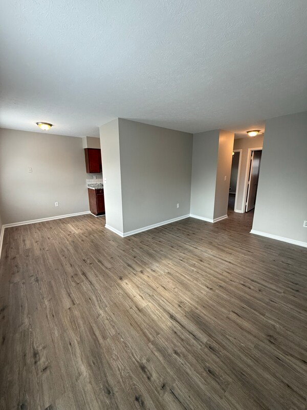 2055 Peabody Ln unit 3, Louisville, KY 40218 - photo 1