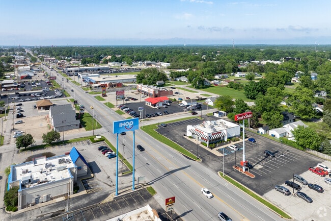 Sugar Grove-Indian Acres has many shopping and dining options on Route 41 or Third st.