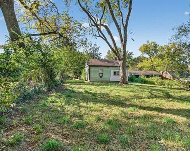 6166 Emerald Ave, Saint Louis, MO 63135 - photo 4