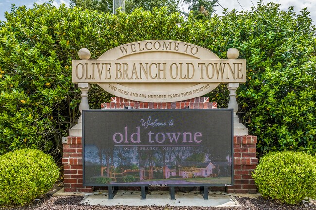 When you visit Old Towne in Olive Branch it is easy to see where the name comes from.