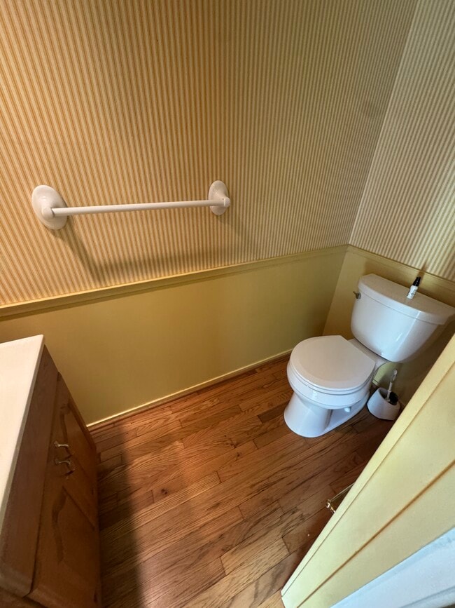 19621 Sparr Spring Rd, Montgomery Village, MD 20886 - photo 4