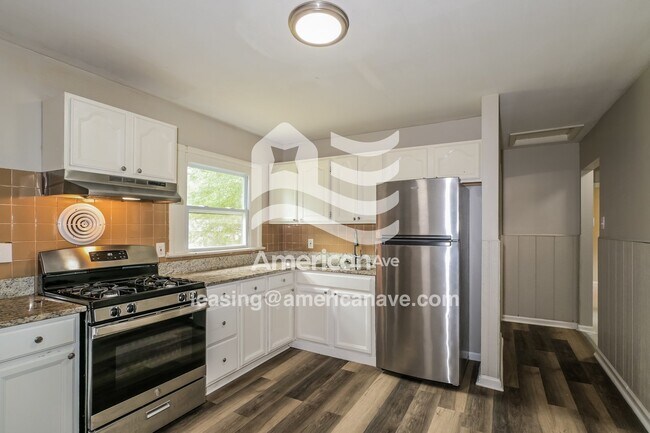 1444 Fairmeadows Ln, Saint Louis, MO 63138 - photo 7