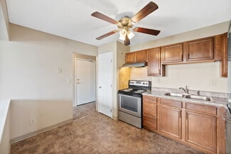 4014 Hubbell Ave, Des Moines, IA 50317