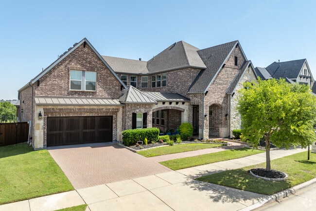 Stunning expansive homes sit along many streets in Windsong Ranch.