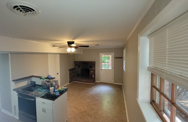 129 Reservoir Ridge Dr unit 122 Res Rdg Downstai, Cullowhee, NC 28723 - photo 3