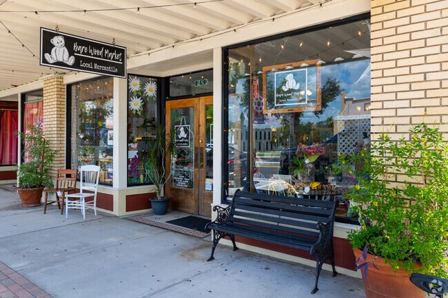 Small niche storefonts line the streets in historic downtown Sebring minutes away.