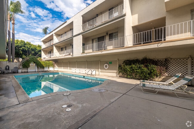 2700 and 2704 Aviation Blvd., Redondo Beach, CA 90278 - photo 4