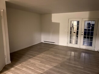 10 Broad St Unit 1, Cambridge, NY 12816