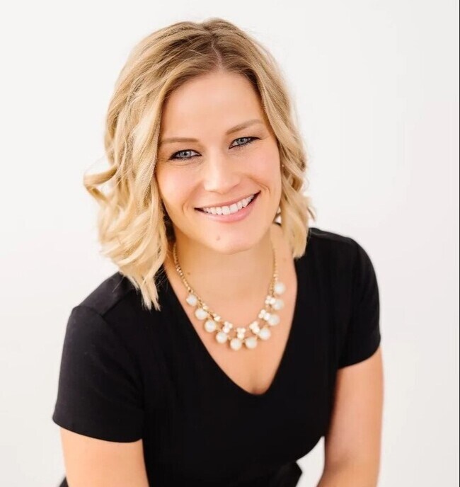 Kelly Henderson