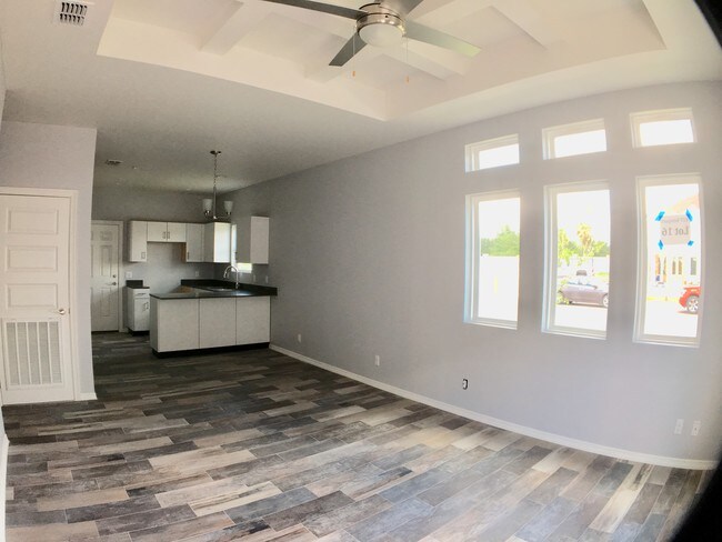 417 Newport Ave unit 2, Edinburg, TX 78539 - photo 4