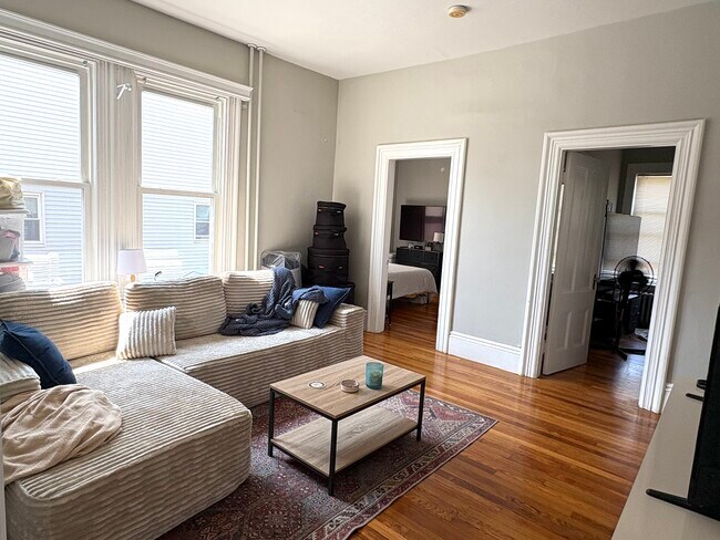 271 Highland Ave unit 1, Somerville, MA 02143 - photo 2