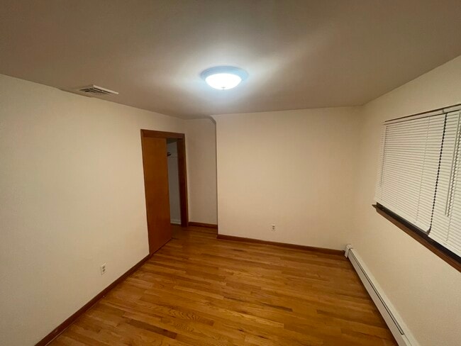 185 Gaston Ave unit 2nd Floor, Garfield, NJ 07026 - photo 4