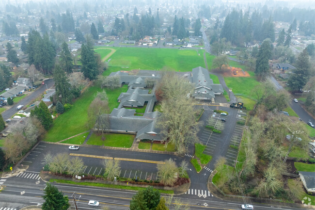 Spring Creek Elementary has a B- rating from Niche and is located in Eugene, Oregon.