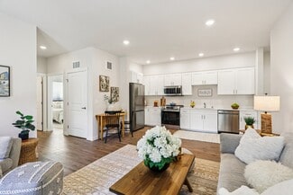 2902 E Pioneer Ave, Puyallup, WA 98372