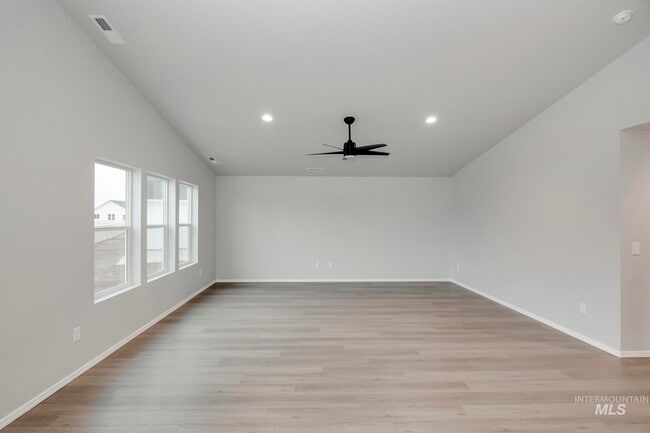 1616 Sunday River St, Middleton, ID 83644 - photo 2