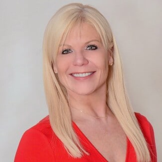 Holly Stenger