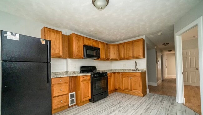 38 Fayston St unit 2, Dorchester, MA 02121 - photo 3