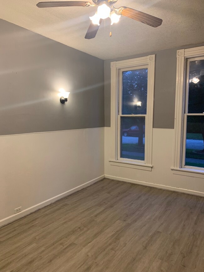 816 N Sheridan St unit 1302 5th st near gar, Bay City, MI 48708 - photo 7