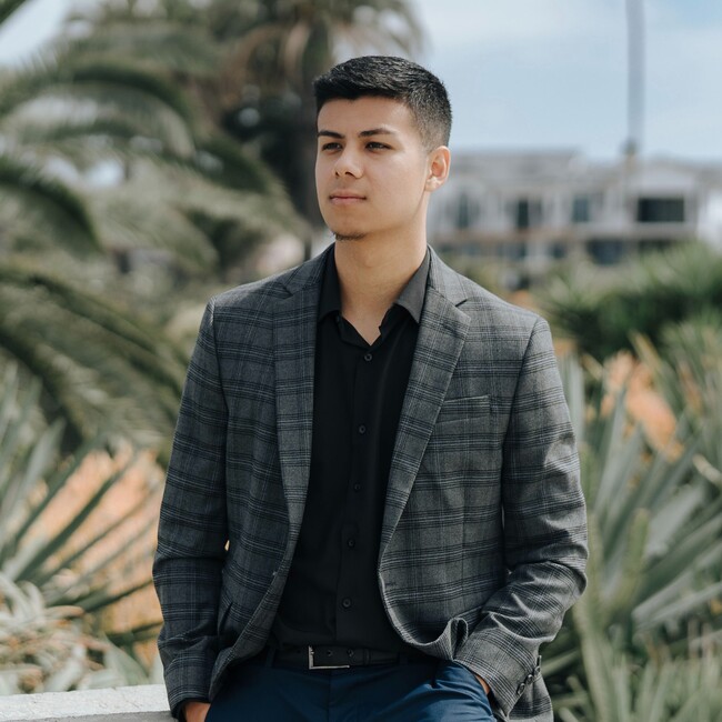 Agent Photo