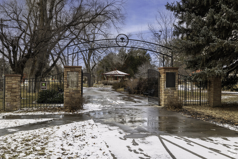 Neighborhood_Glendale_FINAL_Endslate_52423
