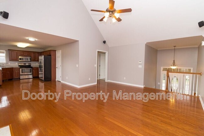 5755 Caney Ridge Cir, Ooltewah, TN 37363 - photo 4