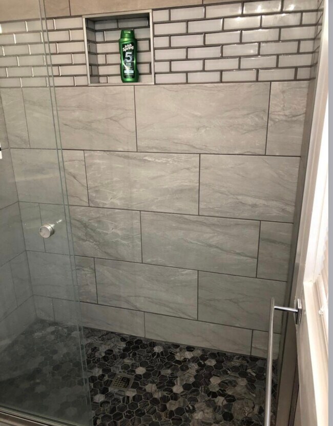 1st floor bath shower