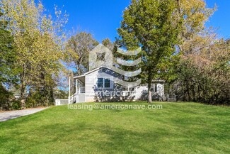 111 Scott Ave, Ferguson, MO 63135