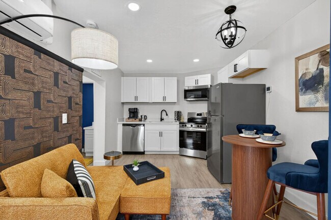 1311 N 14th St unit ID1357410P, Phoenix, AZ 85006 - photo 3