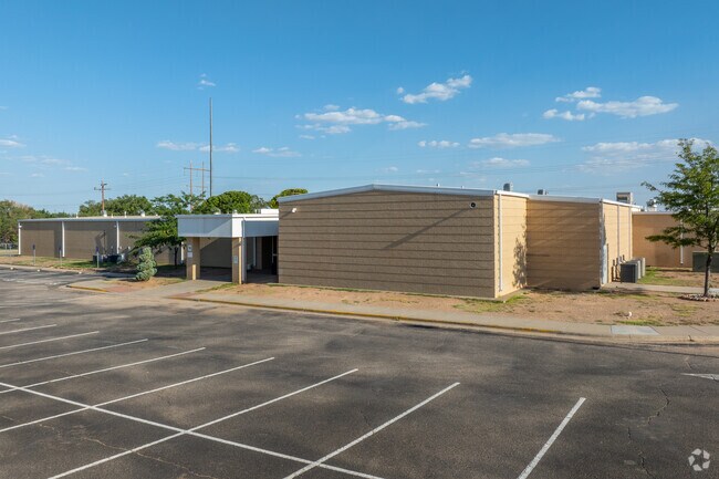 Rolling Hills Elementary School emphasizes a strong foundation in early education.