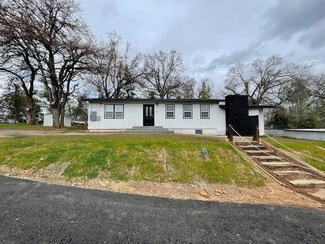 6613 Stoney Dr, Redding, CA 96002