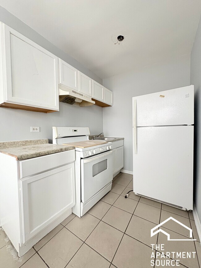 6228 S Western Ave unit 303, Chicago, IL 60636 - photo 5