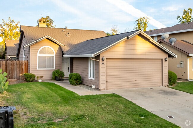 Single and two-story ranch-style homes are common in Northpointe.